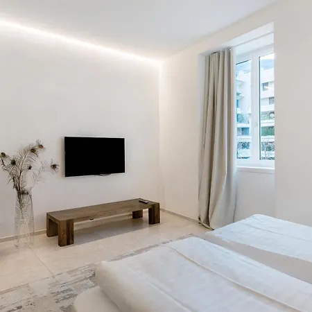 App 103 Palazzo Cavour Apartmán *